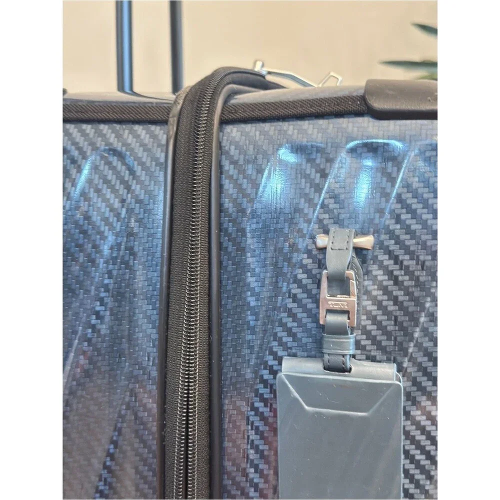 Tumi Large Expandable Checked Glossy Navy Hard-Shell Spinner Luggage suitcase